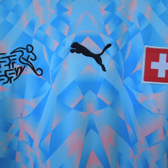 Switzerland National Team soccer jersey, away edition, large, Puma, 25/26 - Picture 4 of 7